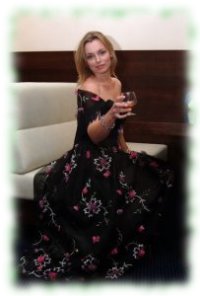 Katarzyna Chrzanowska  w sukni wieczorowej z kolekcji haute couture Hanny Bieńkowskiej